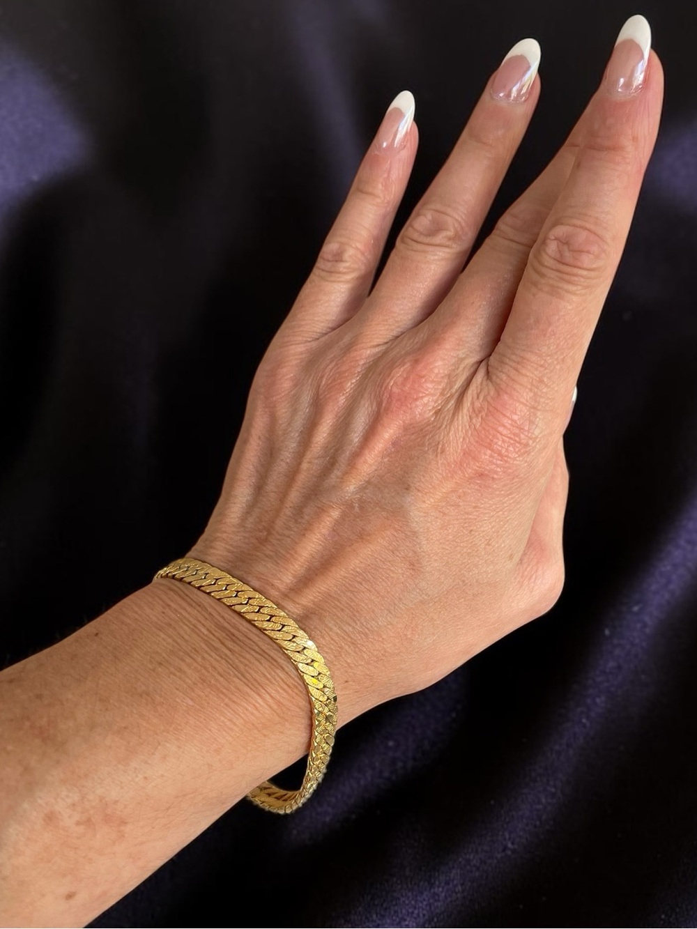 Vintage Gold Tone Flat Herringbone Braided Bracelet Fold Over Clasp 8"